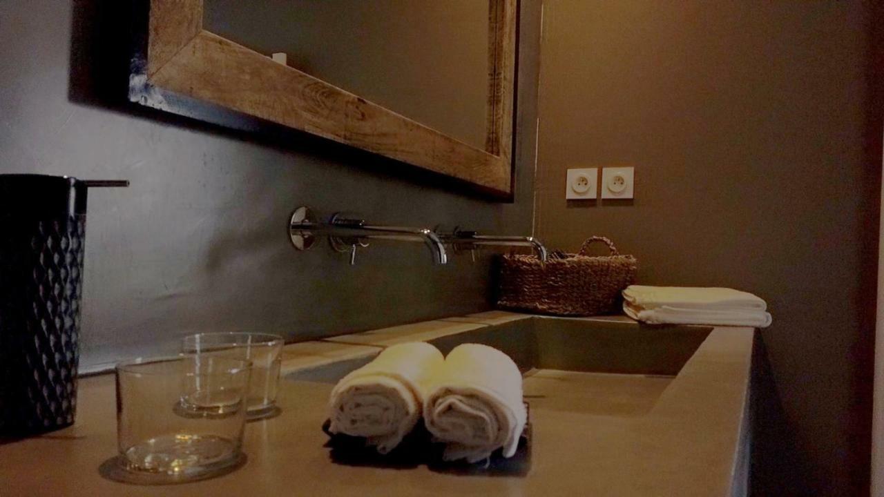 Les Cabanons De Meme Jeannette Bed & Breakfast Порт Вендрес Екстериор снимка